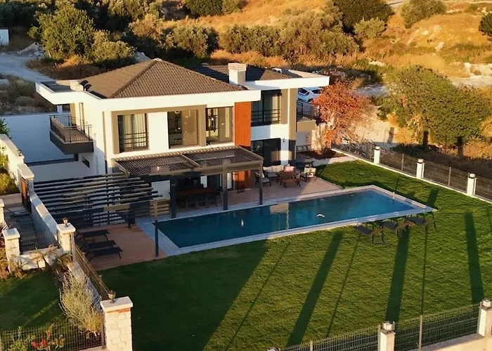 Mona Ovacik Luxury * Чешме