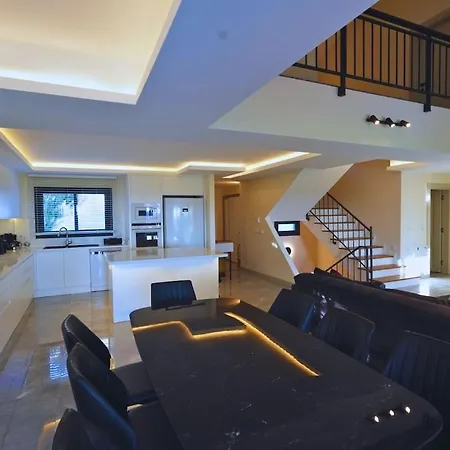 Villa Mona Ovacik Luxury *